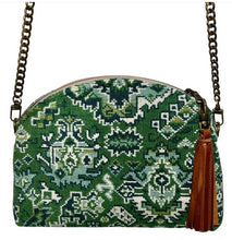 Load image into Gallery viewer, Schumacher Needlepoint SM Purse-Green/White
